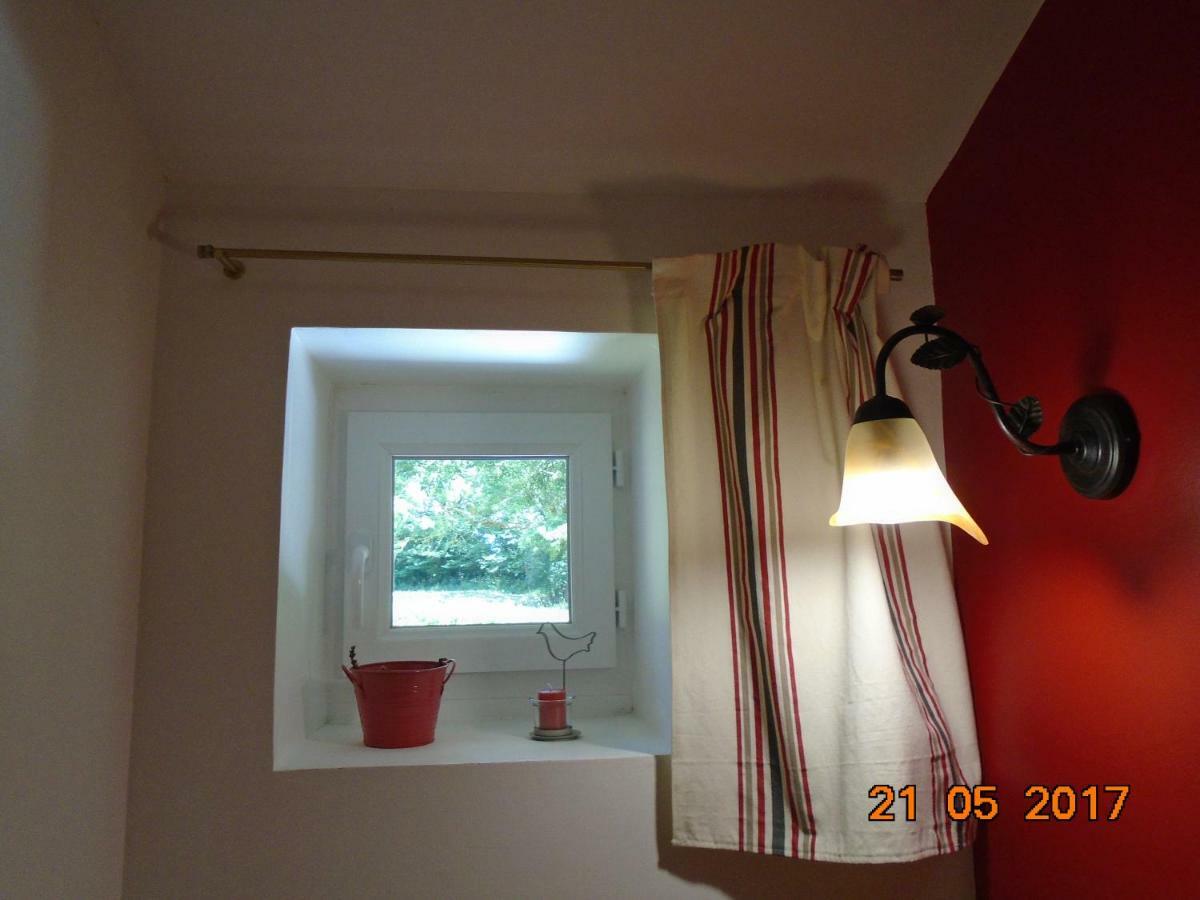 Les Trois Etangs Bed & Breakfast Saint-Viaud Exterior photo